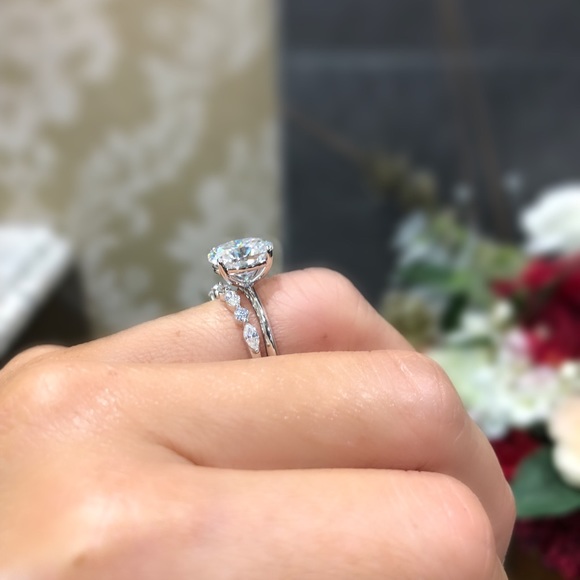14k moissanite ring set with certificate - Picture 3 of 17
